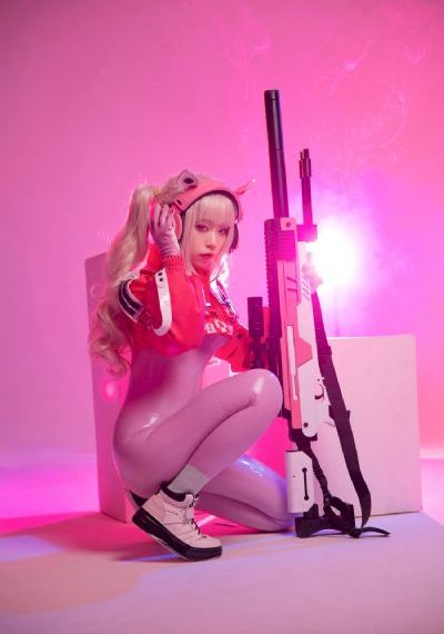 欧美连衣裙高端_高清在线播放