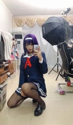 欧美盘头发型_剧情片免费在线观看