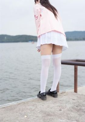 欧美酒吧裸体派对_超清在线播放观看