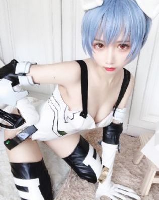 亚洲制服丝袜_DVD高清免费观看